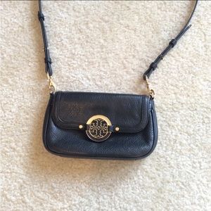 Tory Burch Amanda crossbody in black
